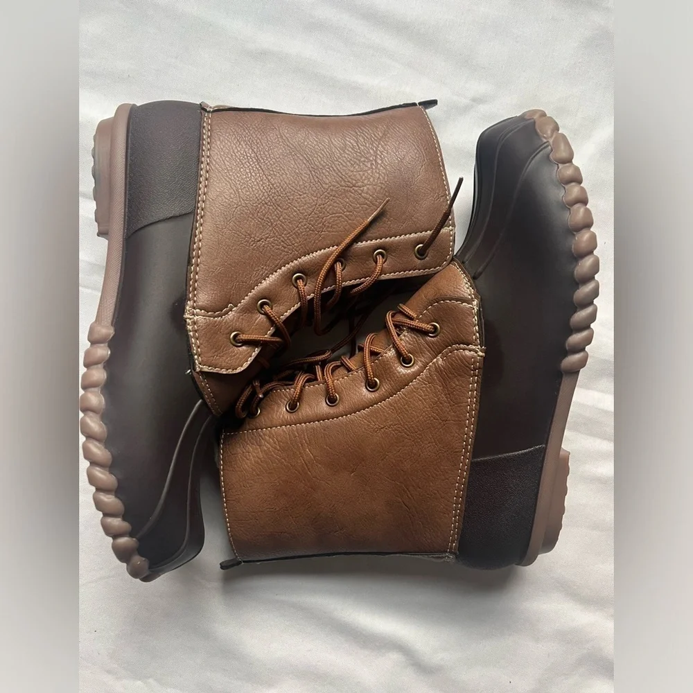 WEAR EVER New Women’s duck boots, Size 9, Color Brown All weather proof